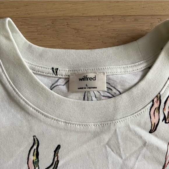 Wilfred Aritzia NWOT tropical print cropped T-shirt - size large - Picture 2 of 3